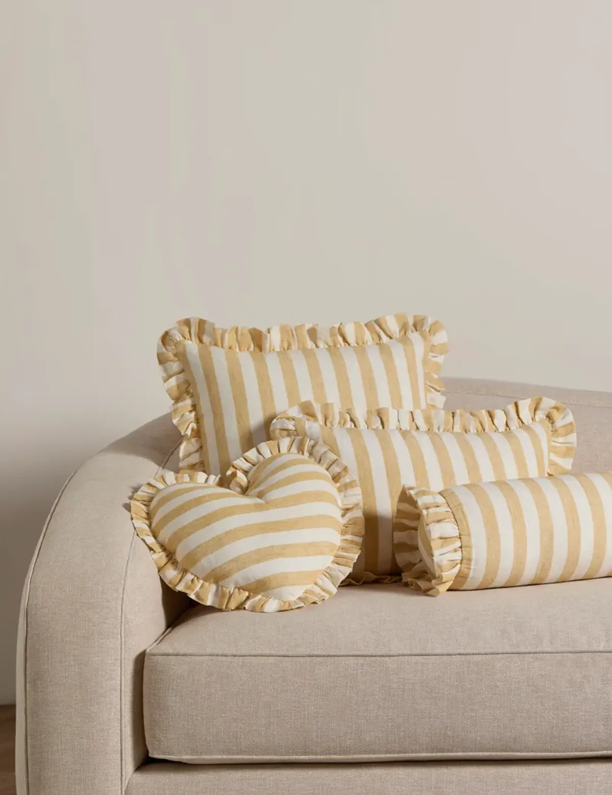 Amaroso Linen Ruffle Pillow