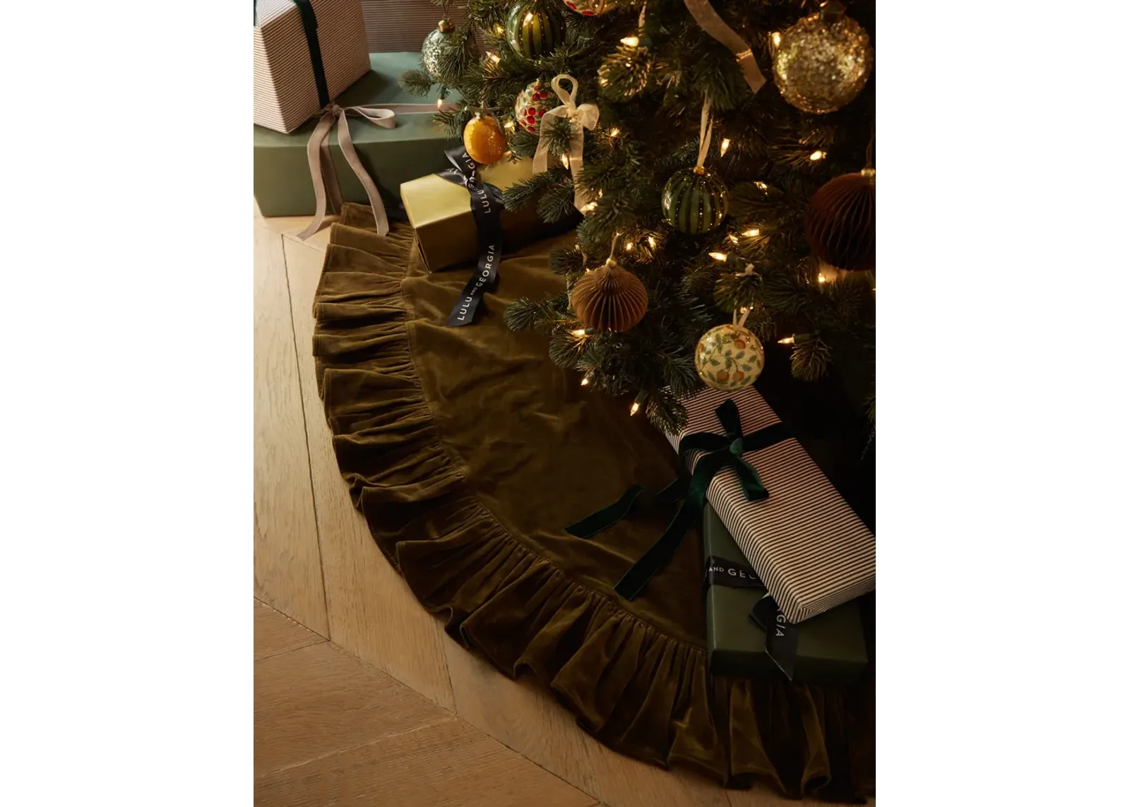 Mauree Velvet Tree Skirt