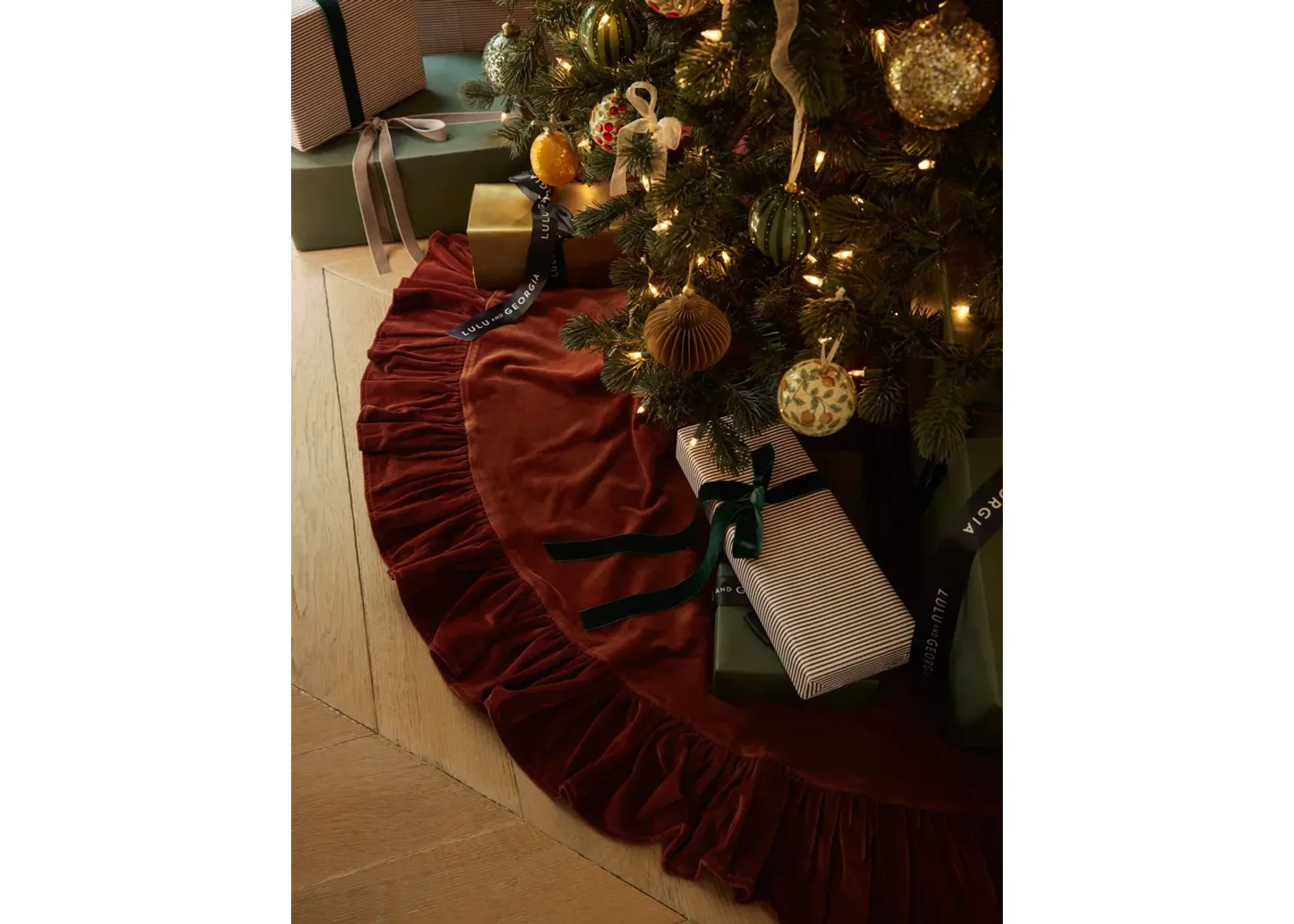 Mauree Velvet Tree Skirt