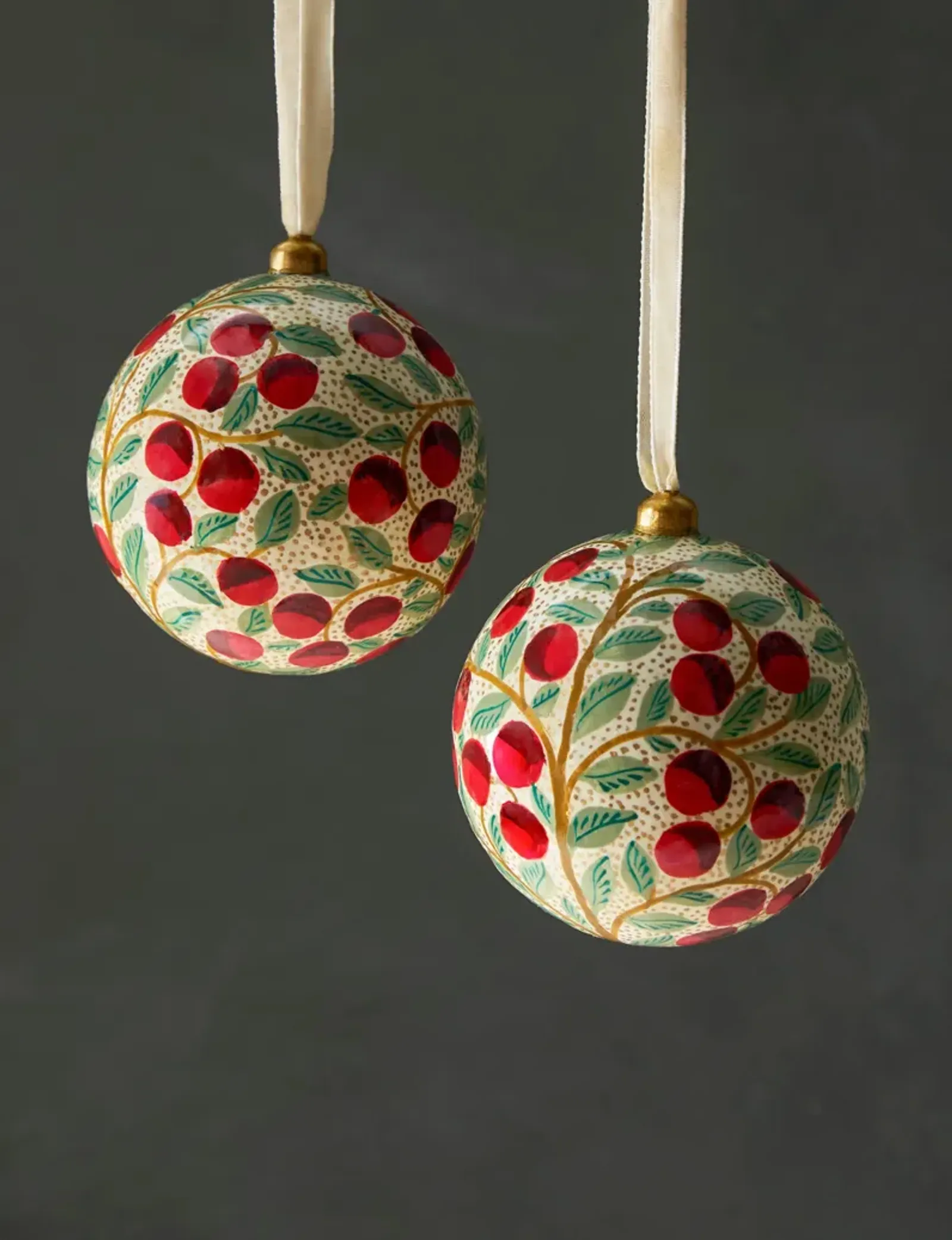 Joelle Ornaments (Set of 2)