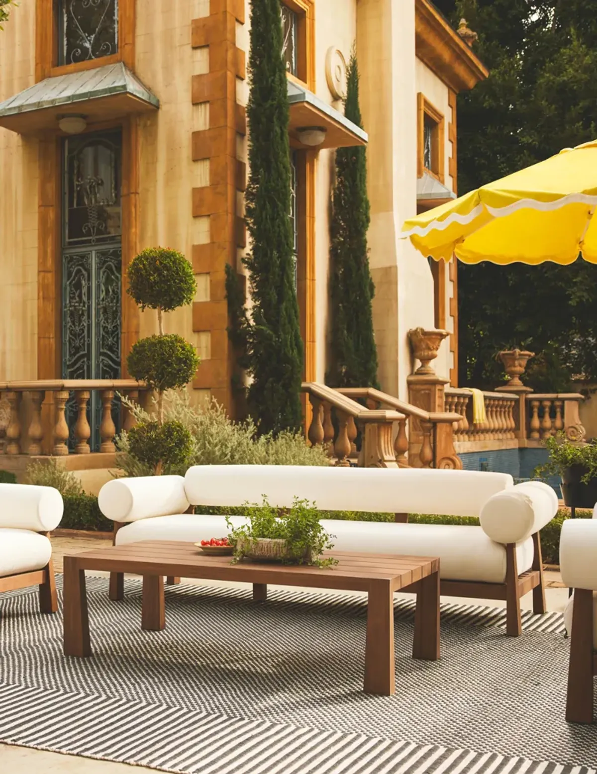 Bassano Outdoor Coffee Table