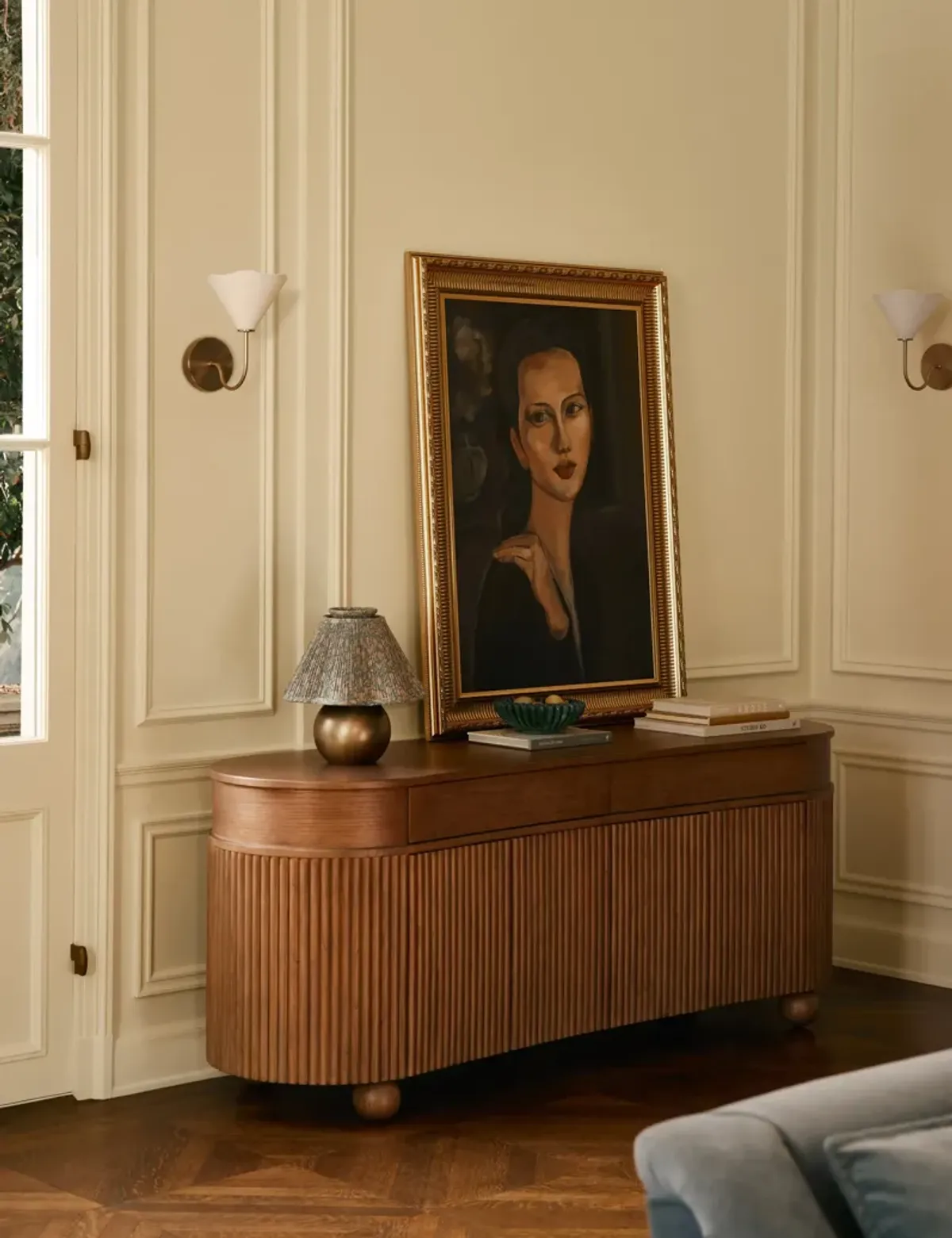 Loana Sconce