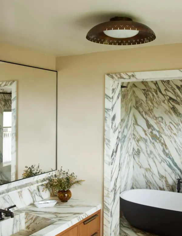 Omero Flush Mount Light