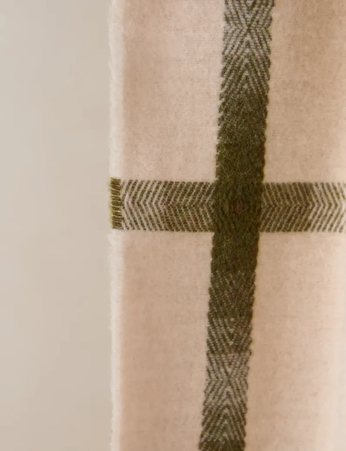 Atwood Lambswool Throw