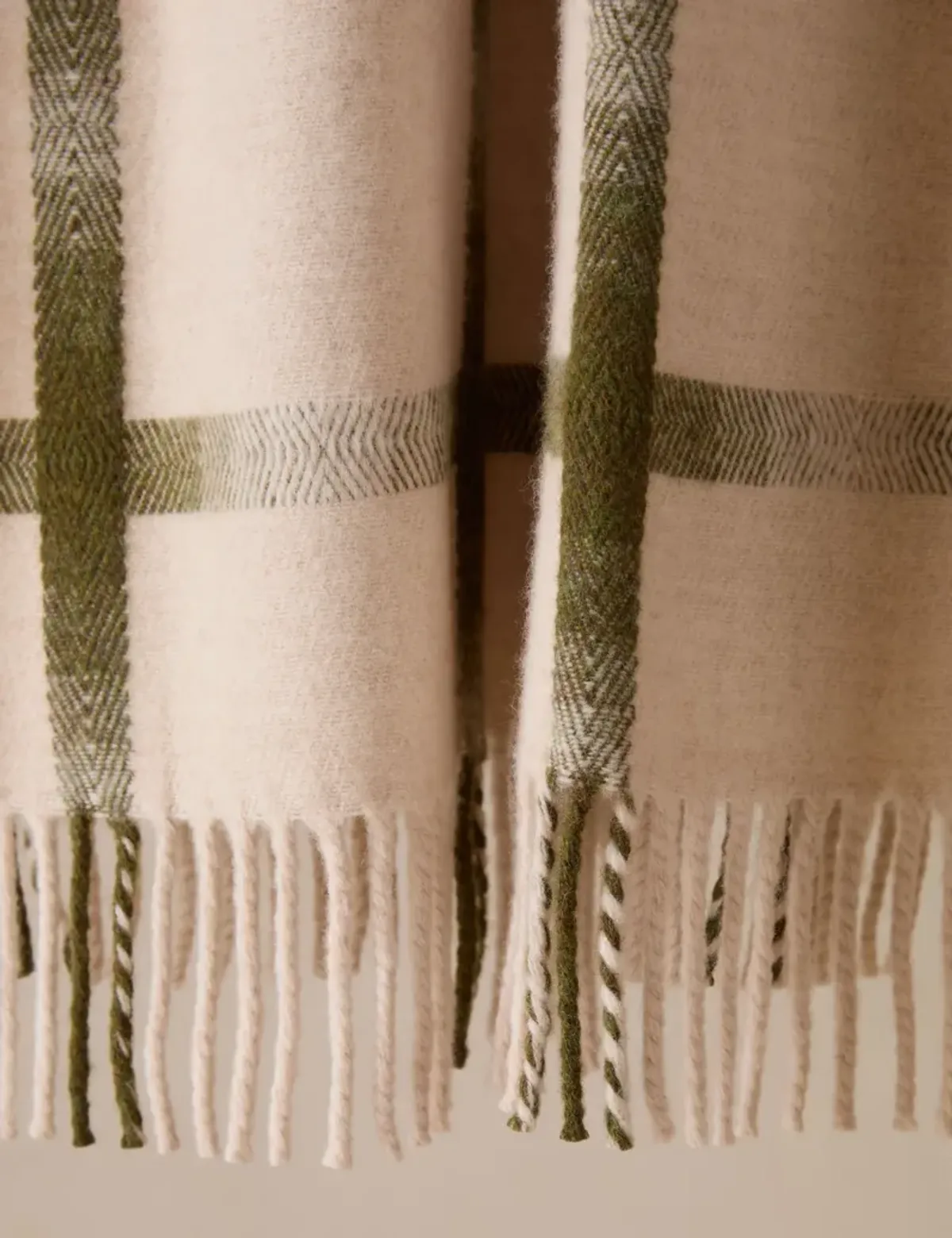 Atwood Lambswool Throw