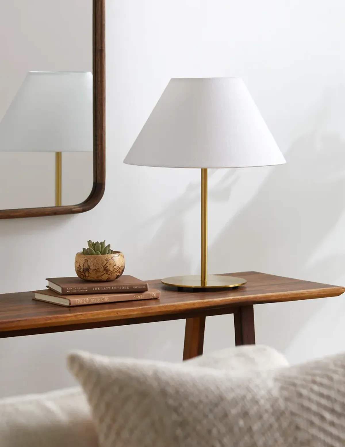 Sindre Table Lamp