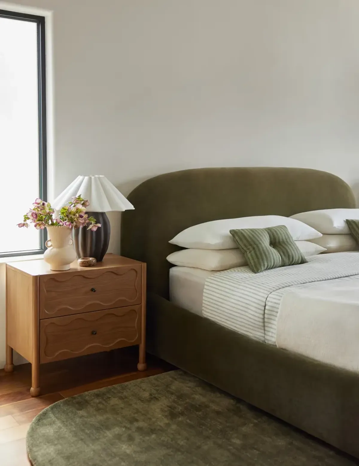 Neve Platform Bed by Aimee Song