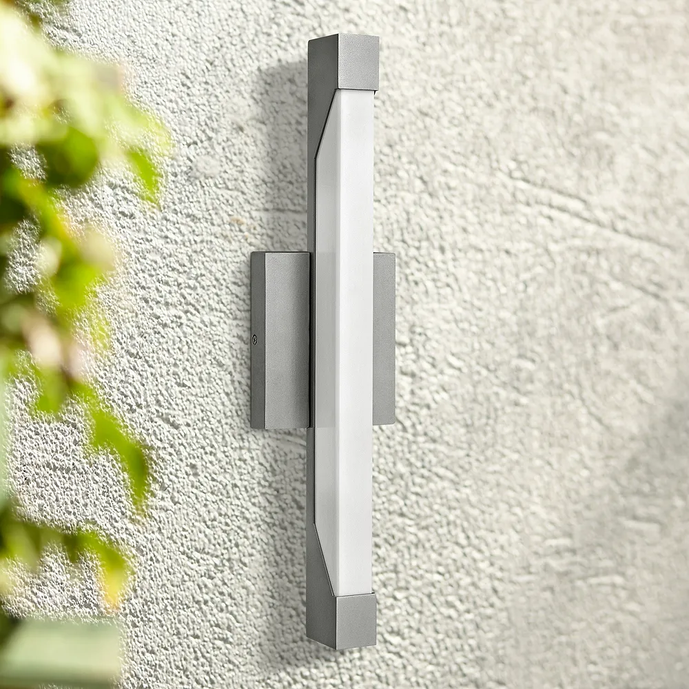 Hinkley Vista 18 3/4"H LED Titanium Outdoor Wall Light