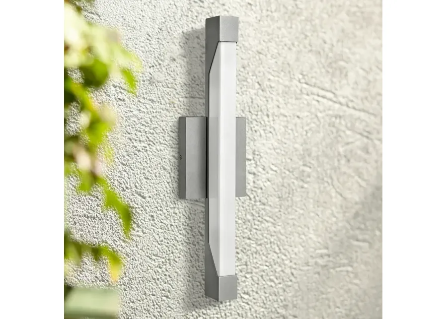 Hinkley Vista 18 3/4"H LED Titanium Outdoor Wall Light