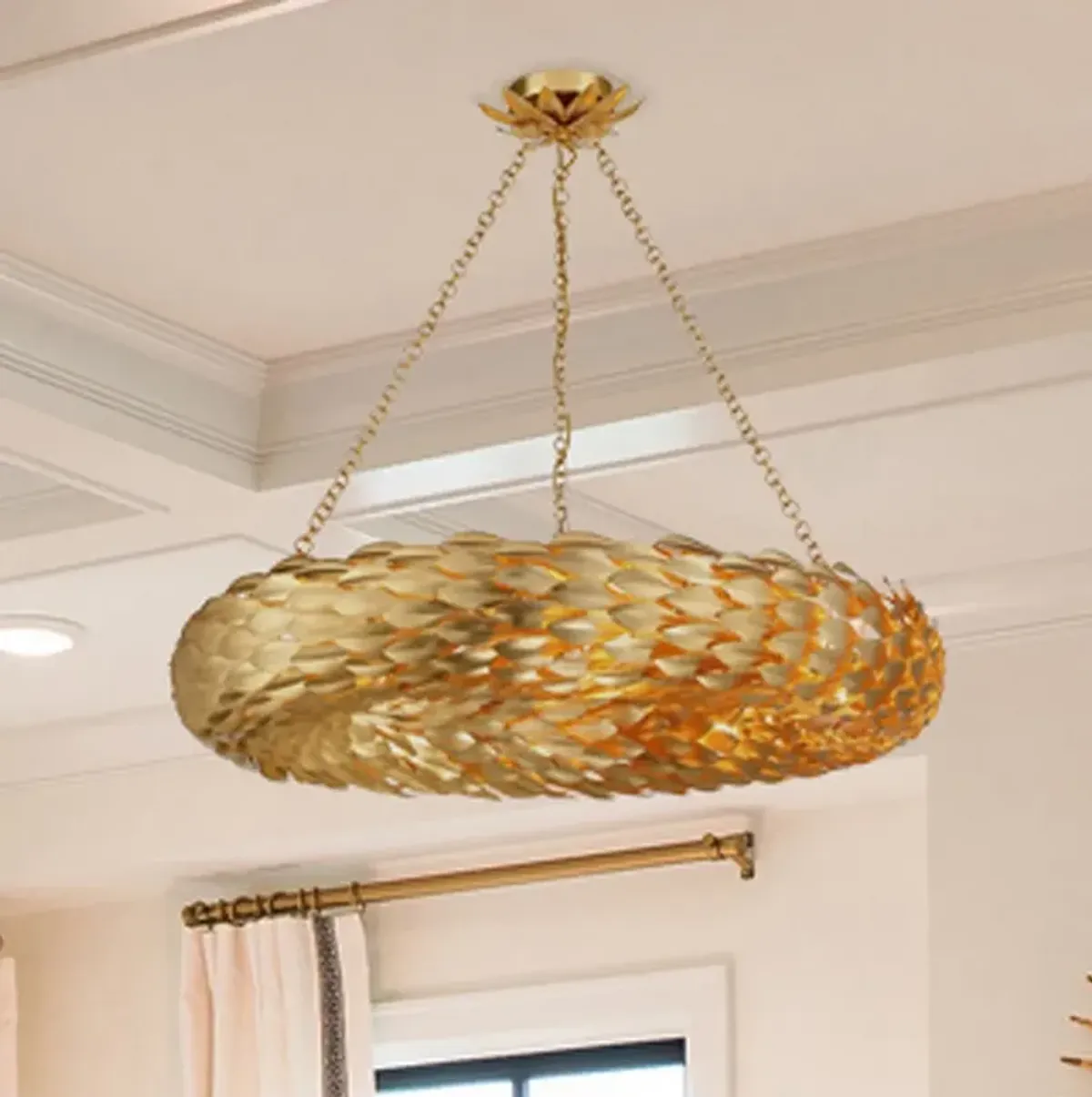 Broche 8 Light Antique Gold Pendant