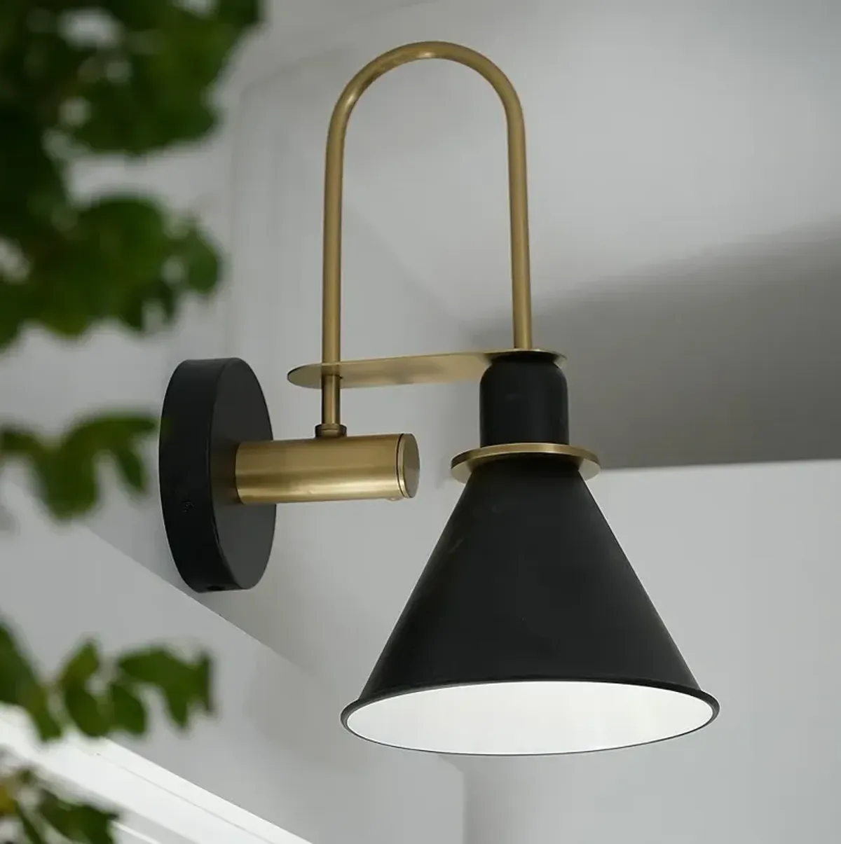 Medford 1 Light Matte Black Wall Mount