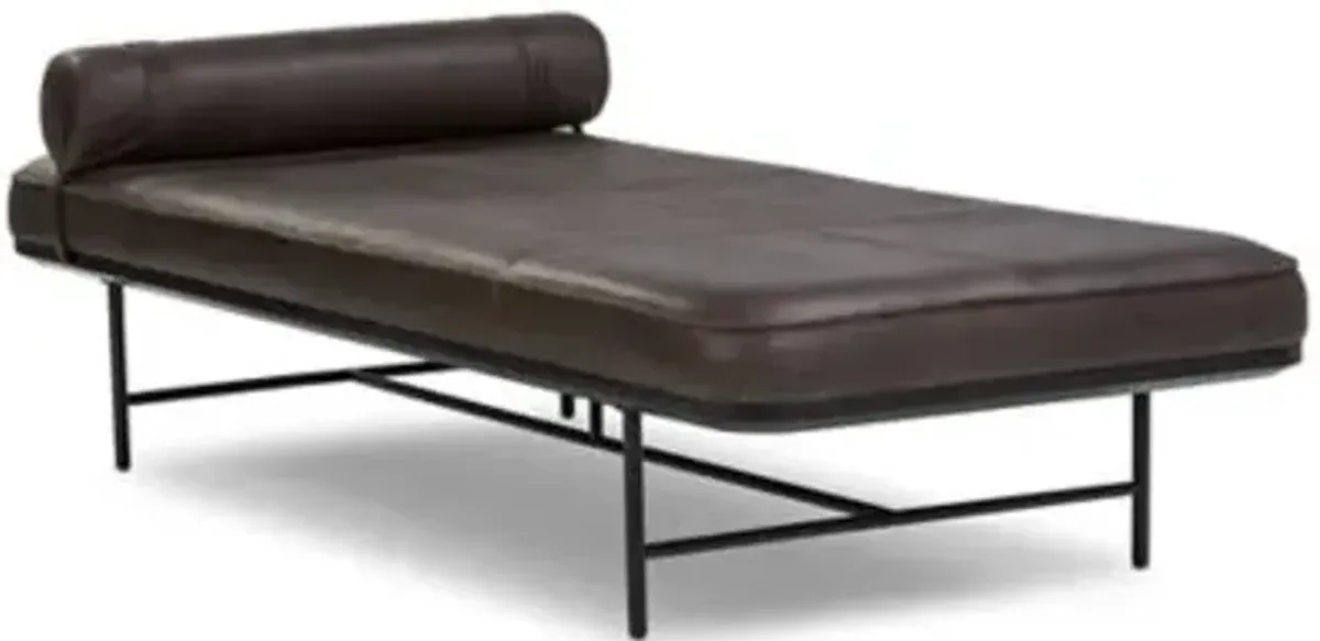 Rakesh Chaise