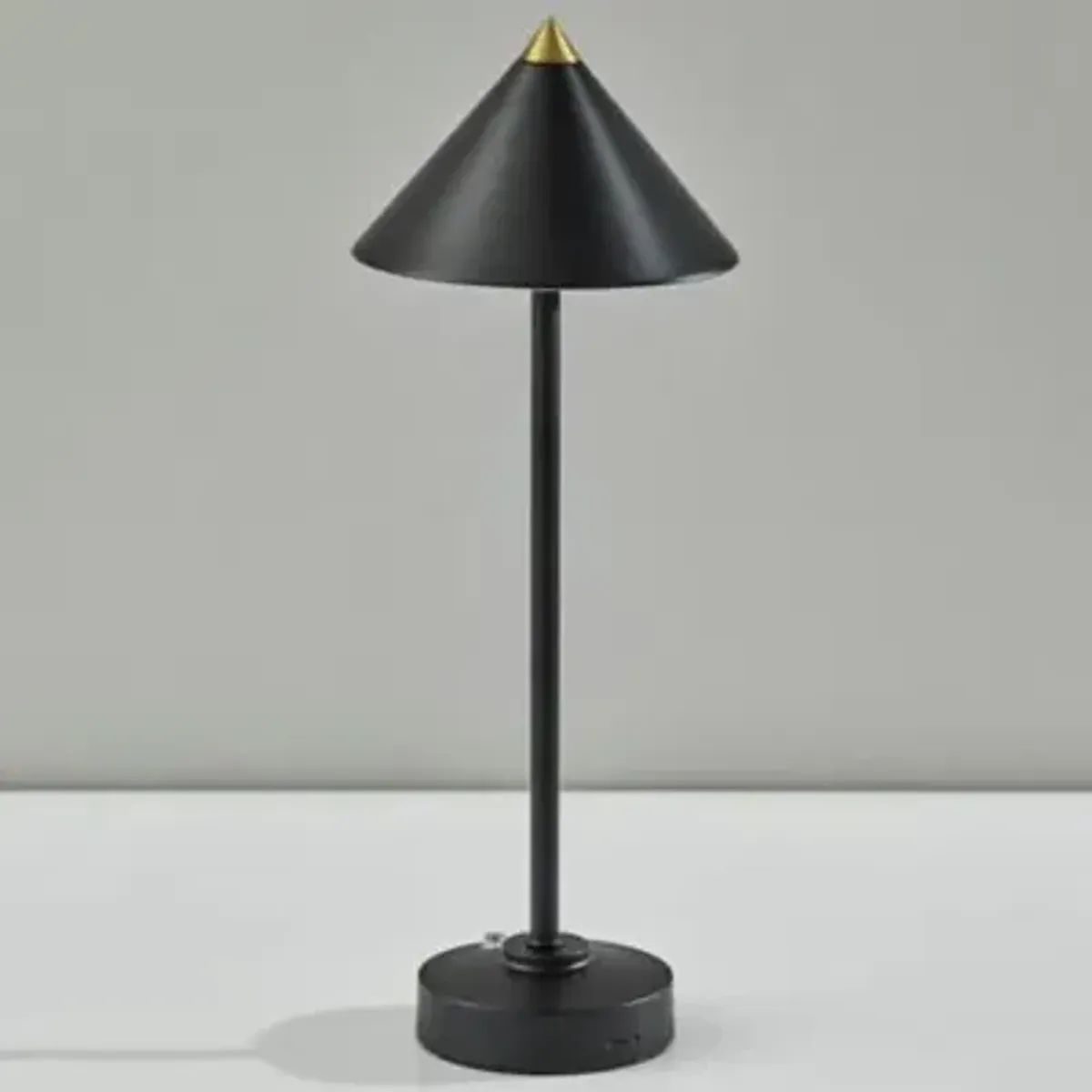 Ritchie LED Table Lamp