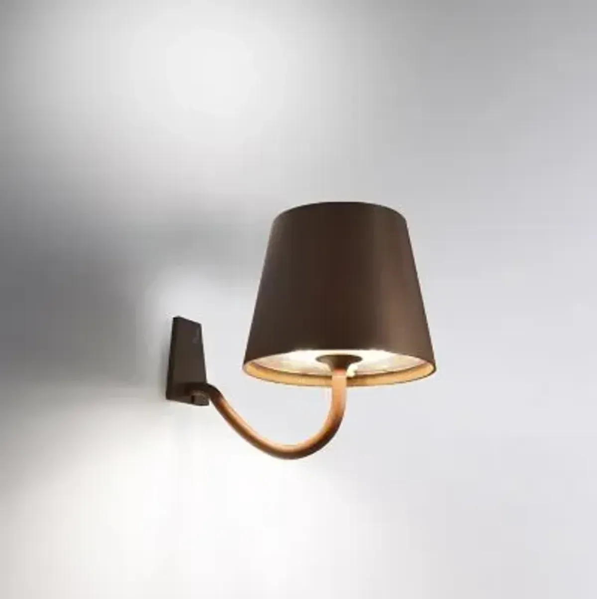 Poldina LED Magnetic Rechargeable Wall Sconce