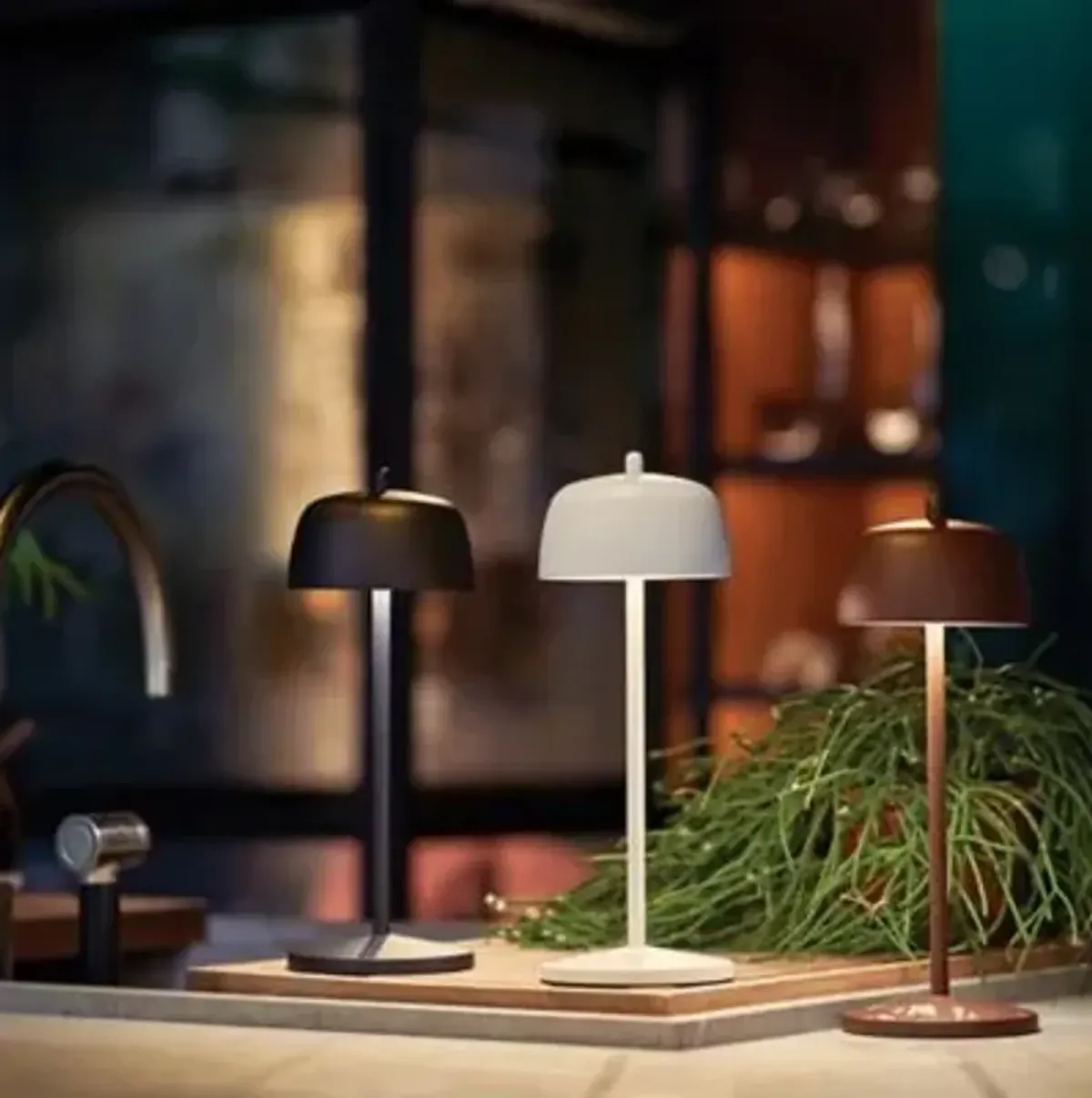 Theta LED Table Lamp