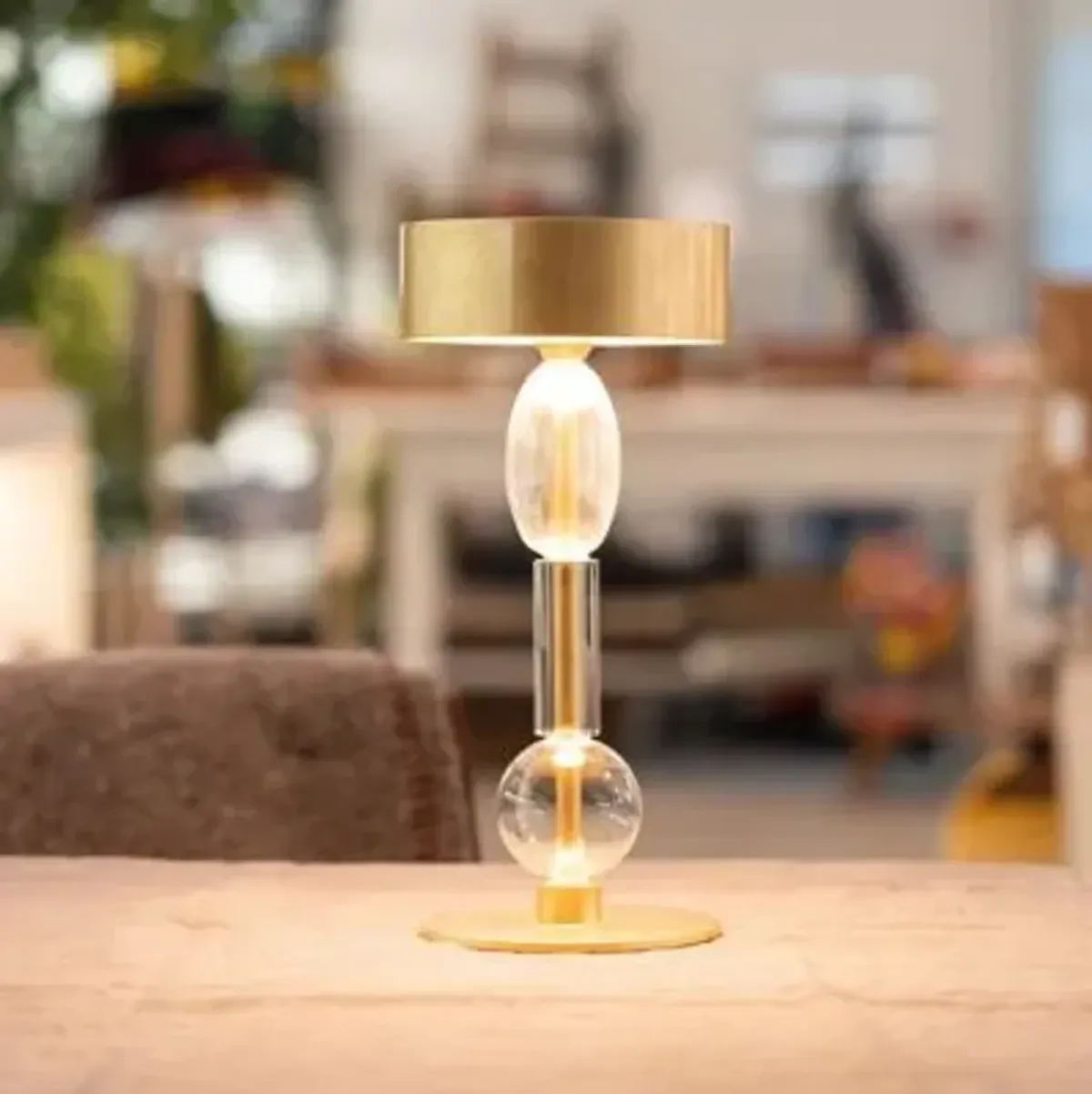 Royal Family Wi-Fi Rechargeable LED Table Lamp