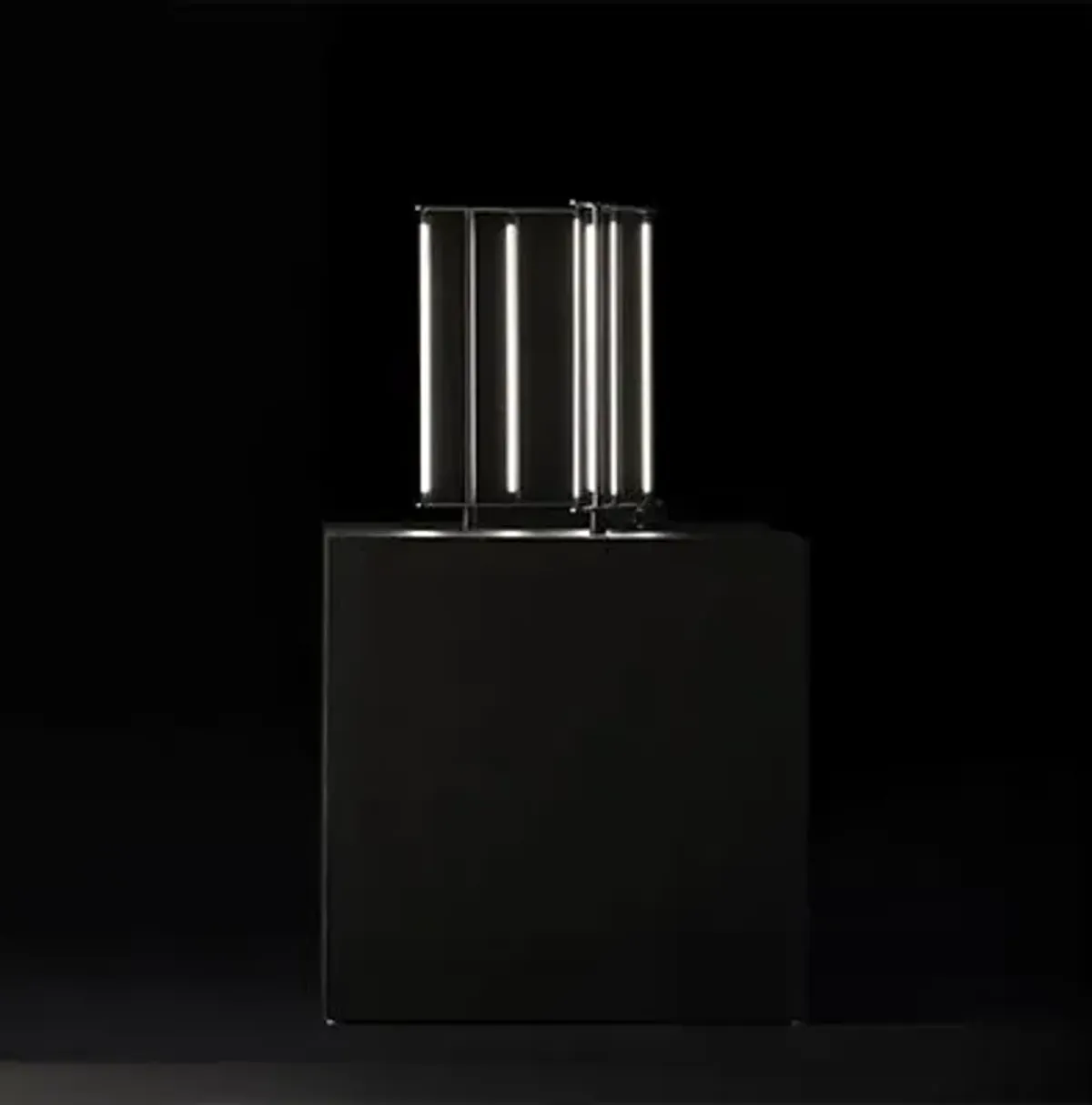 RA Open LED Table Lamp