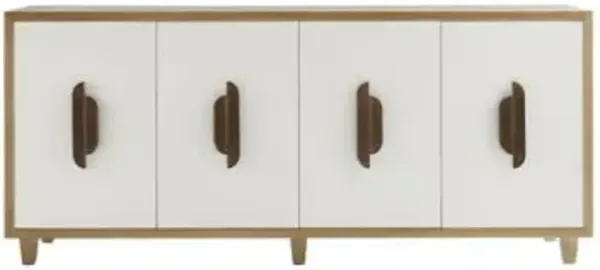 Kianna Credenza