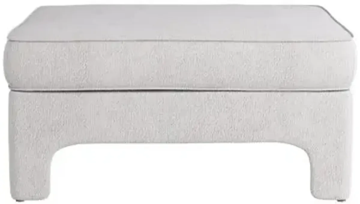 Ava Ottoman