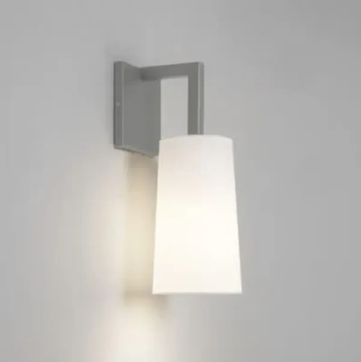 Riva 350 Wall Sconce