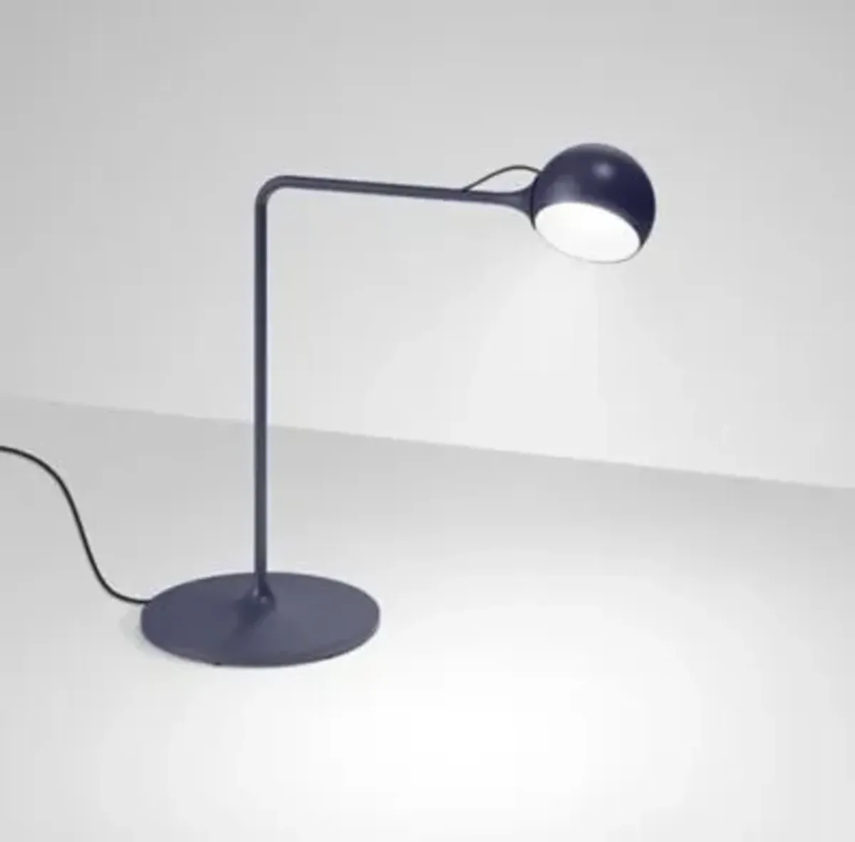 Ixa LED Table Lamp