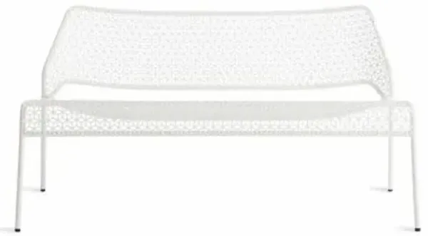 Hot Mesh Settee
