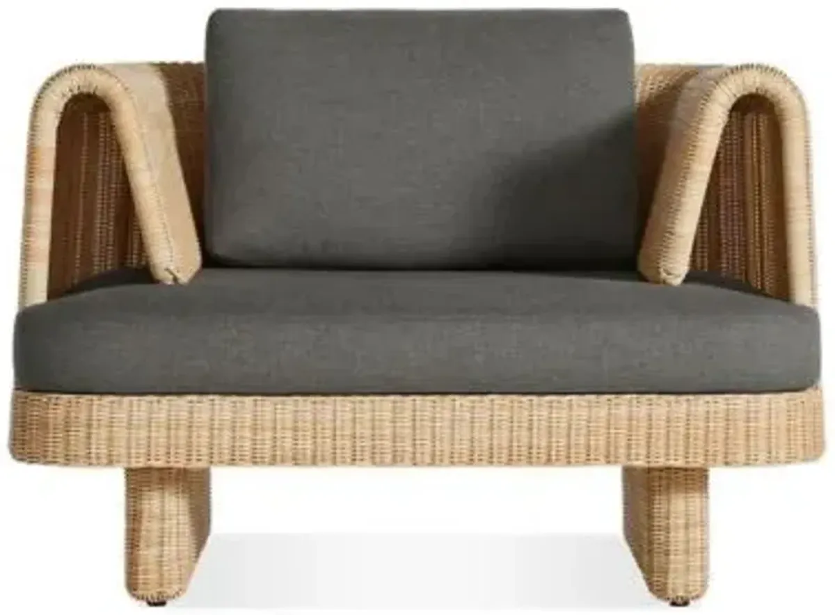 Loophole Outdoor Lounge Chair