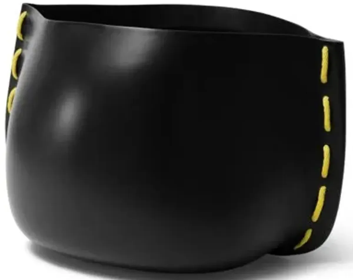 Stitch 100 Outdoor Planter