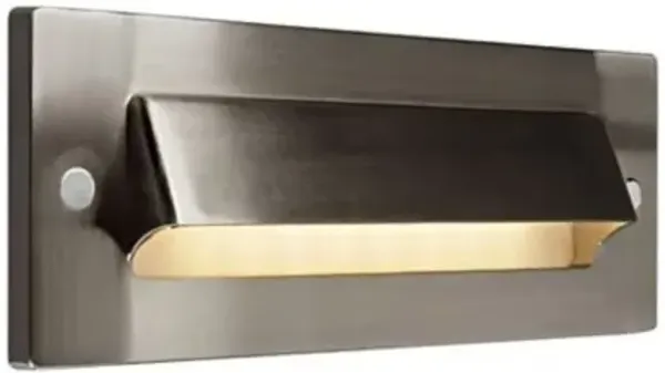 Horizontal Cove Step Light