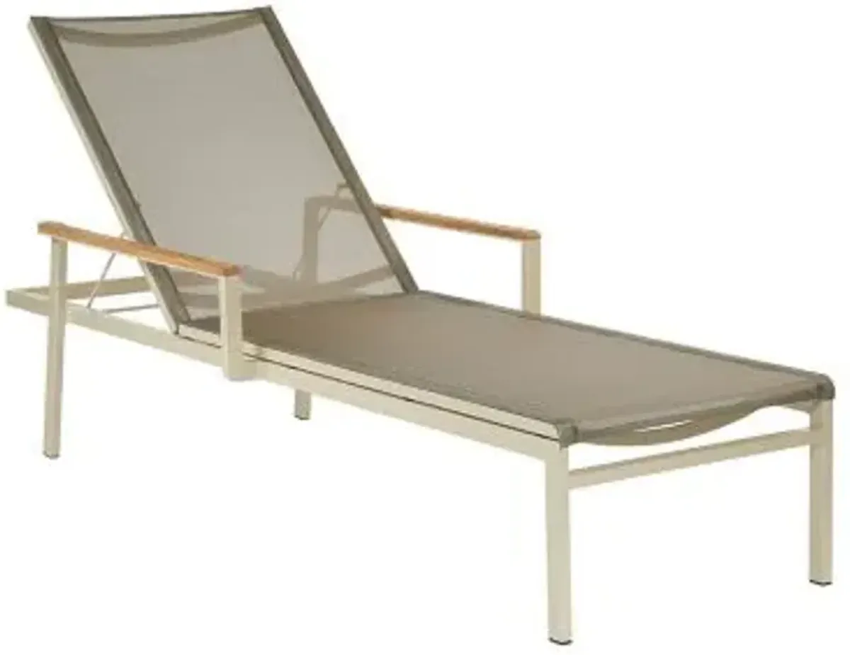 Aura Outdoor Lounger