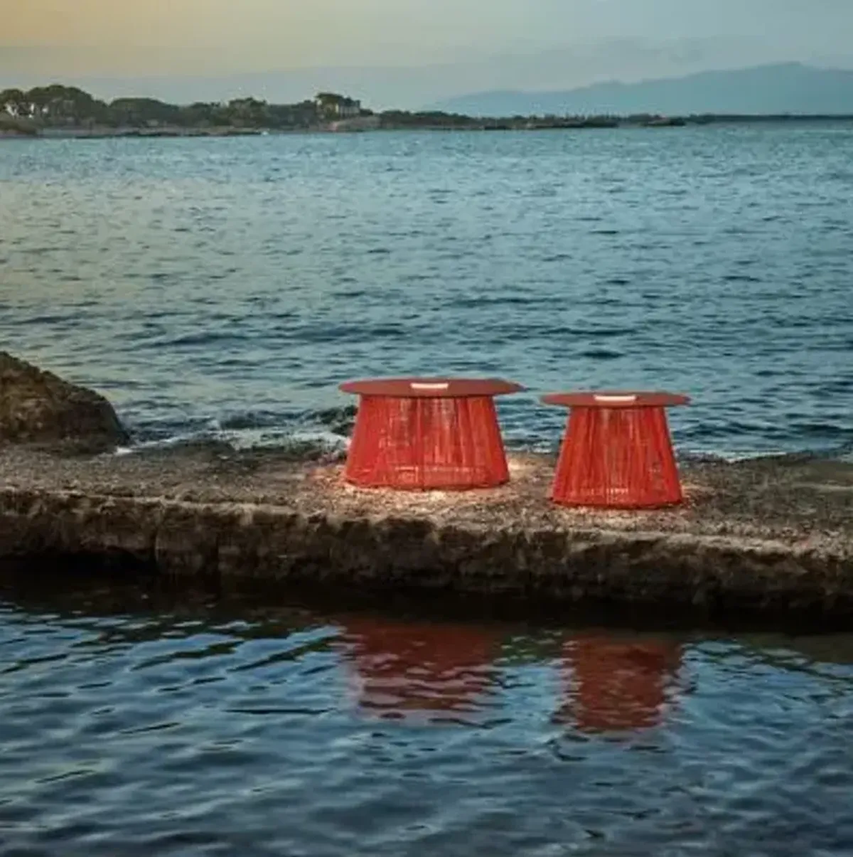 Nit Outdoor LED Table