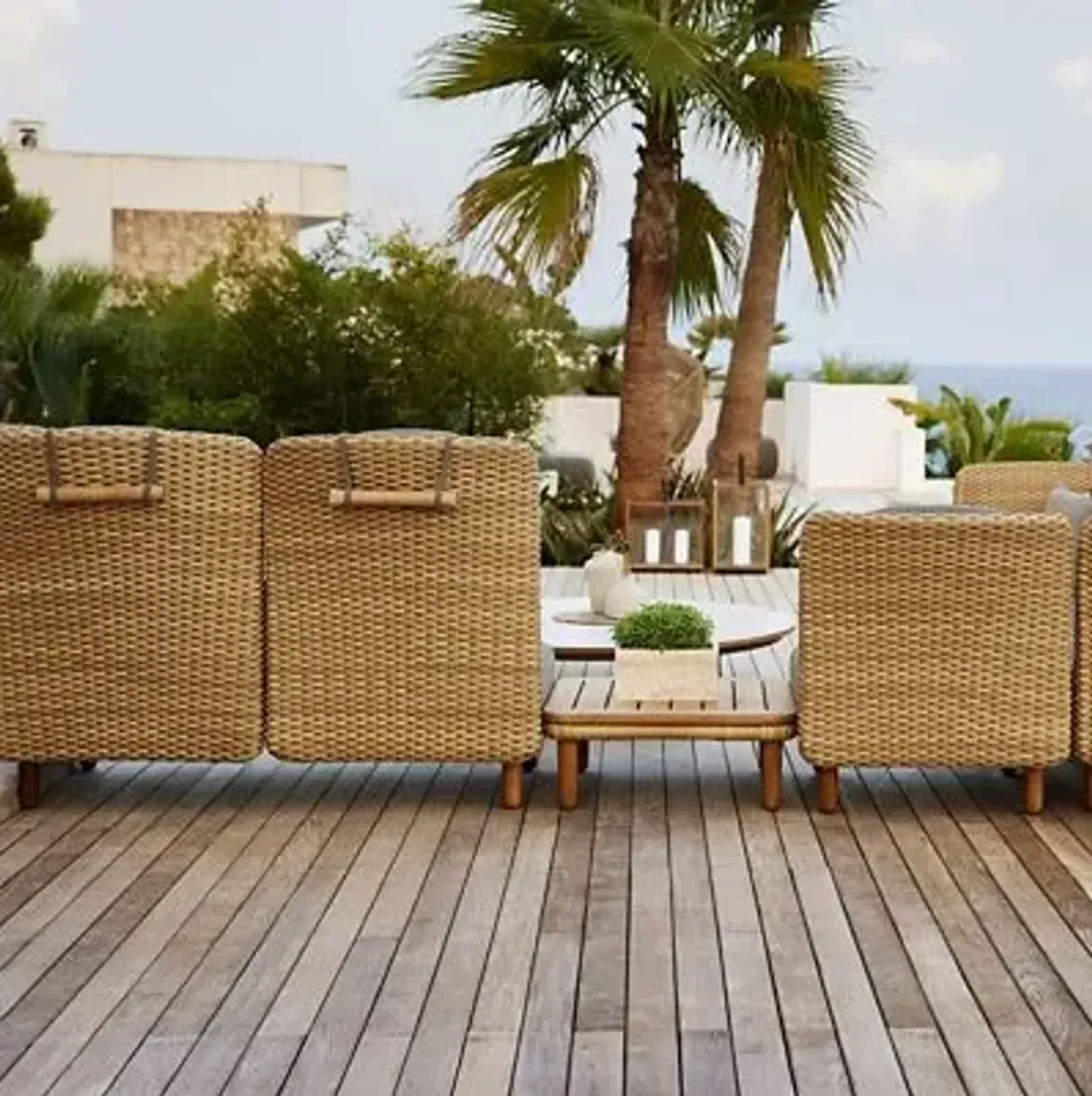 Arch Outdoor Neck Cushion