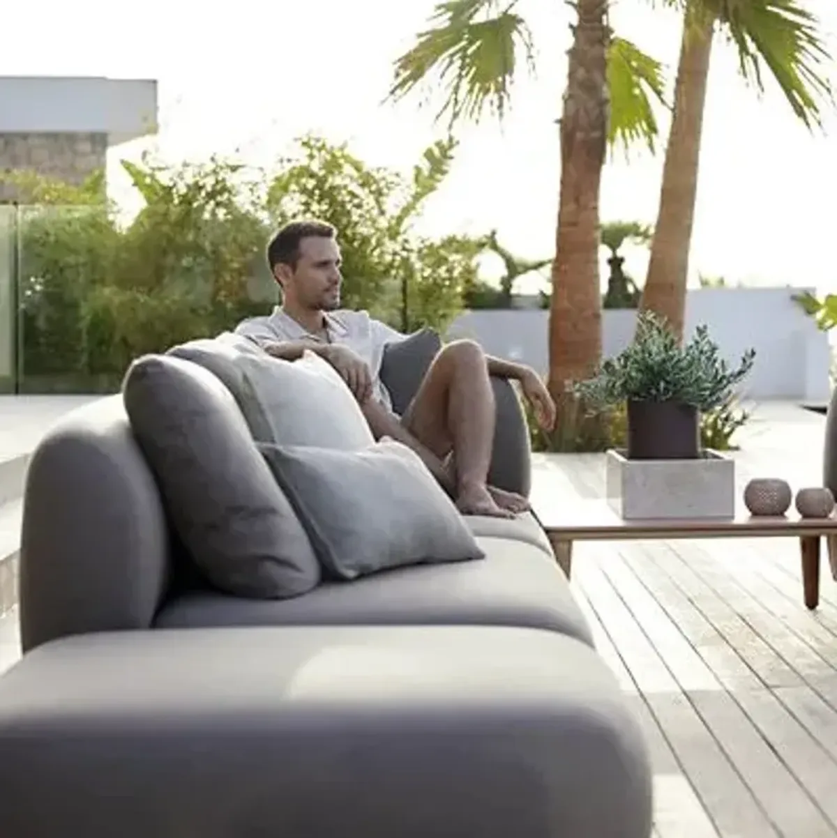 Capture Outdoor 2-Seater Sofa