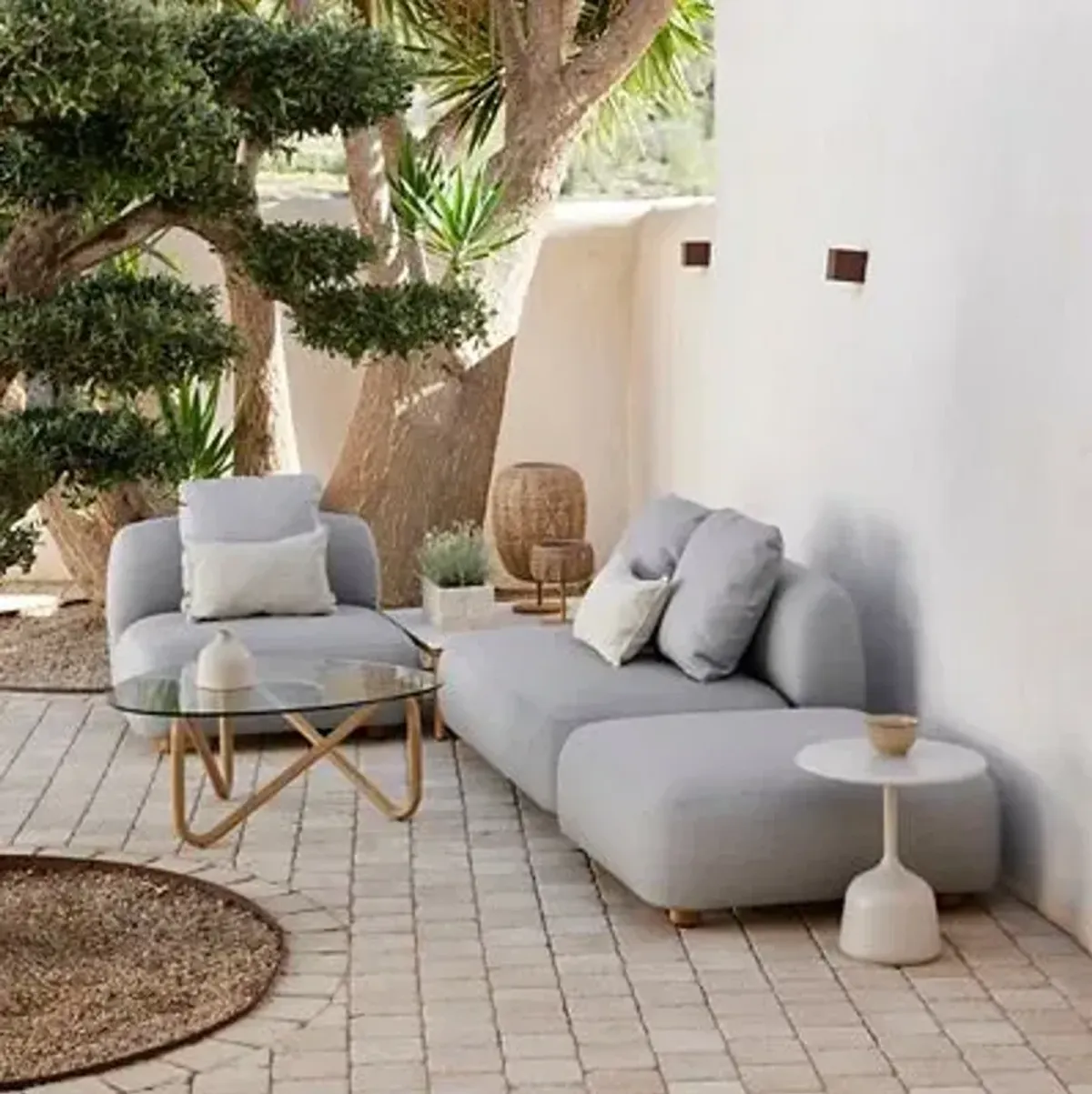Capture Single Module Outdoor Sofa