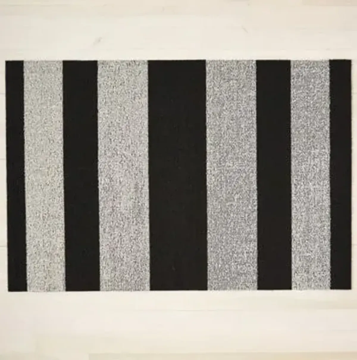 Bold Stripe Shag Indoor / Outdoor Mat