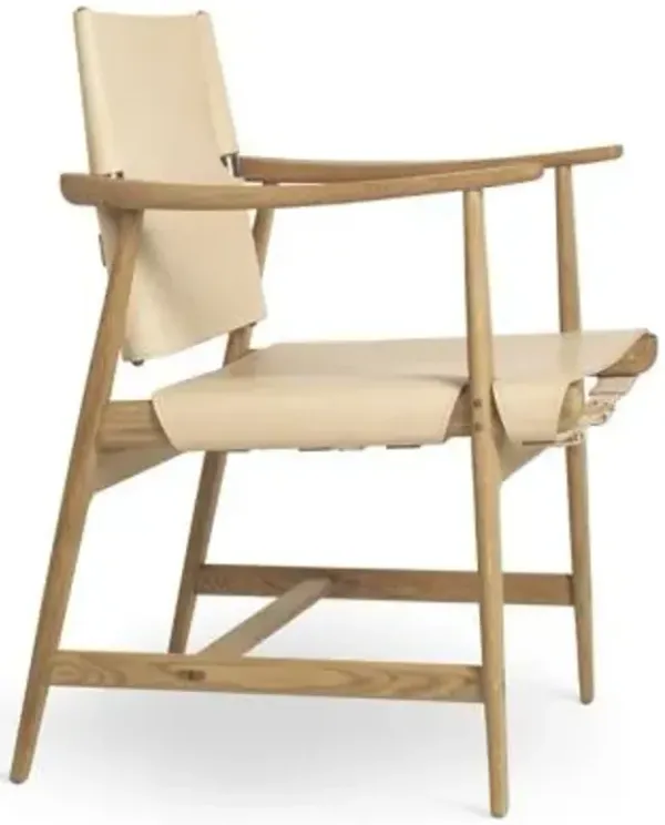 BM1106 Hunstman Chair