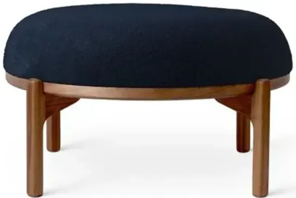 RF1903F Sideways Footstool