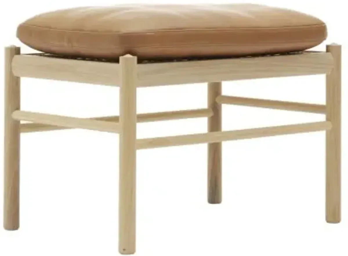 OW149-F Colonial Footstool
