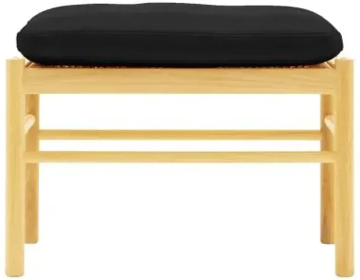 OW149-F Colonial Footstool