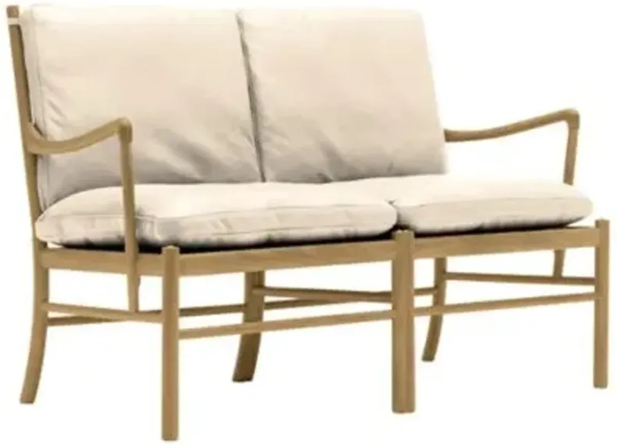 OW149-2 Colonial Sofa