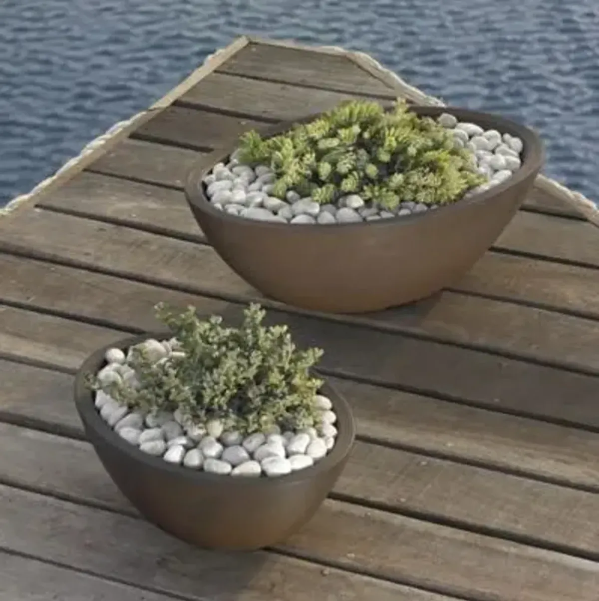 Delano Indoor/Outdoor Oval-Shape Planter Bowl