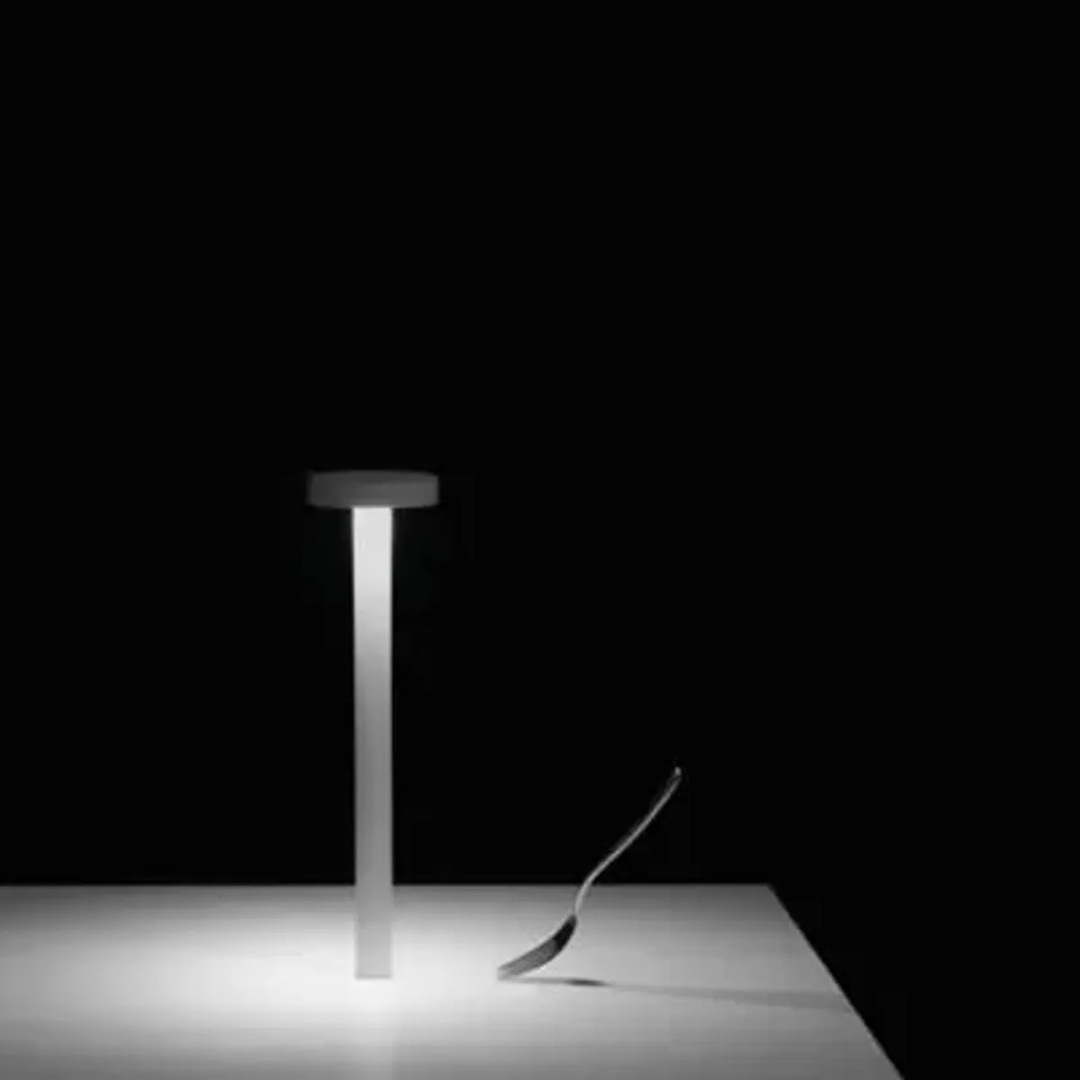 TeTaTeT Wireless LED Table Lamp