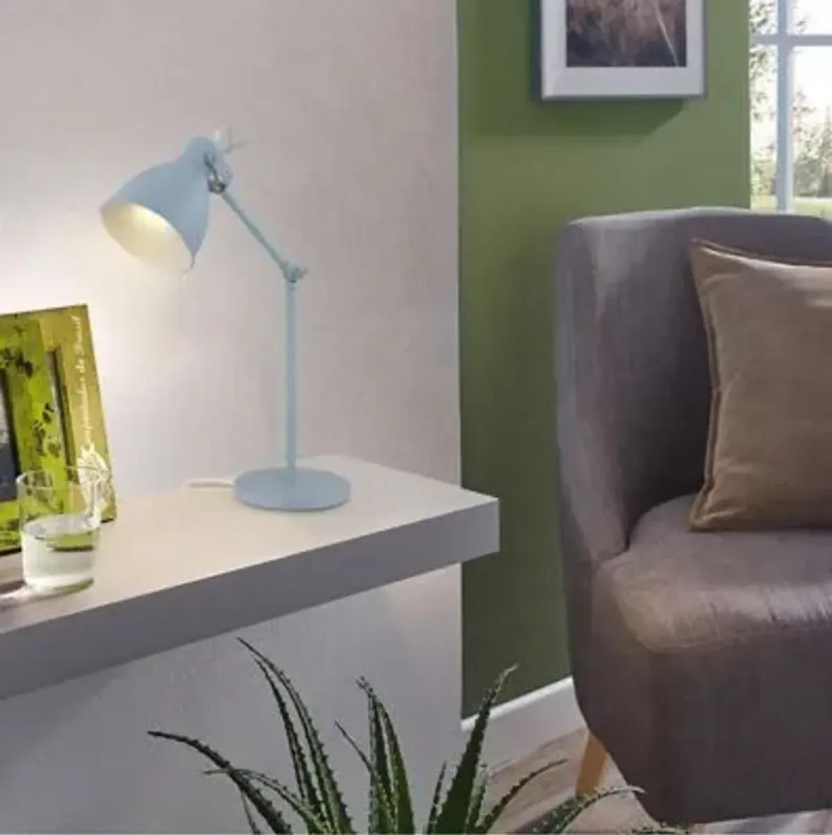 Priddy Desk Lamp