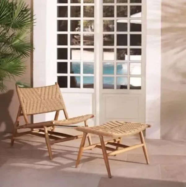 Laroc Outdoor Lounge Chair and Foot Stool