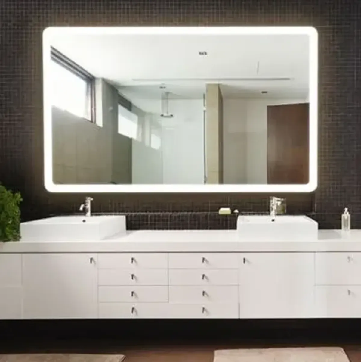 Eyla Radius Lighted Mirror