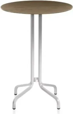 Walnut / Hand Brushed Clear Anodized; Walnut color