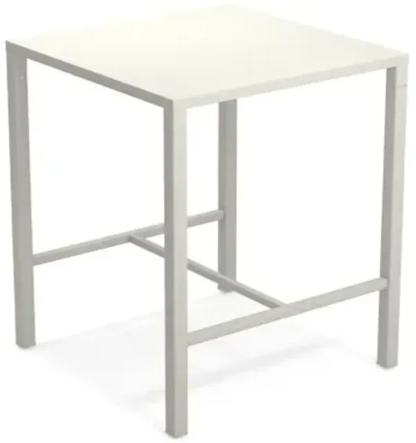 Nova Outdoor/Indoor Bar Table