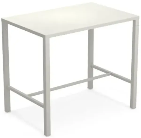 Nova Outdoor/Indoor Bar Table