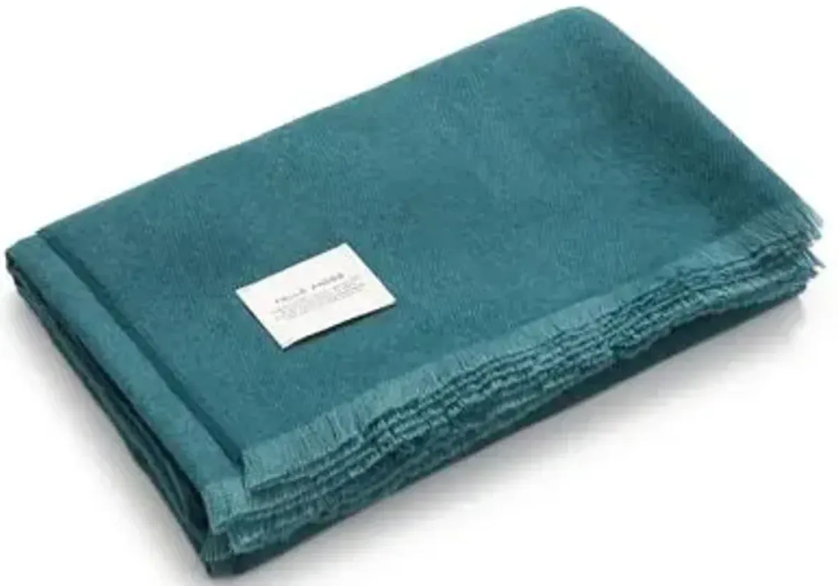 Pluma Throw