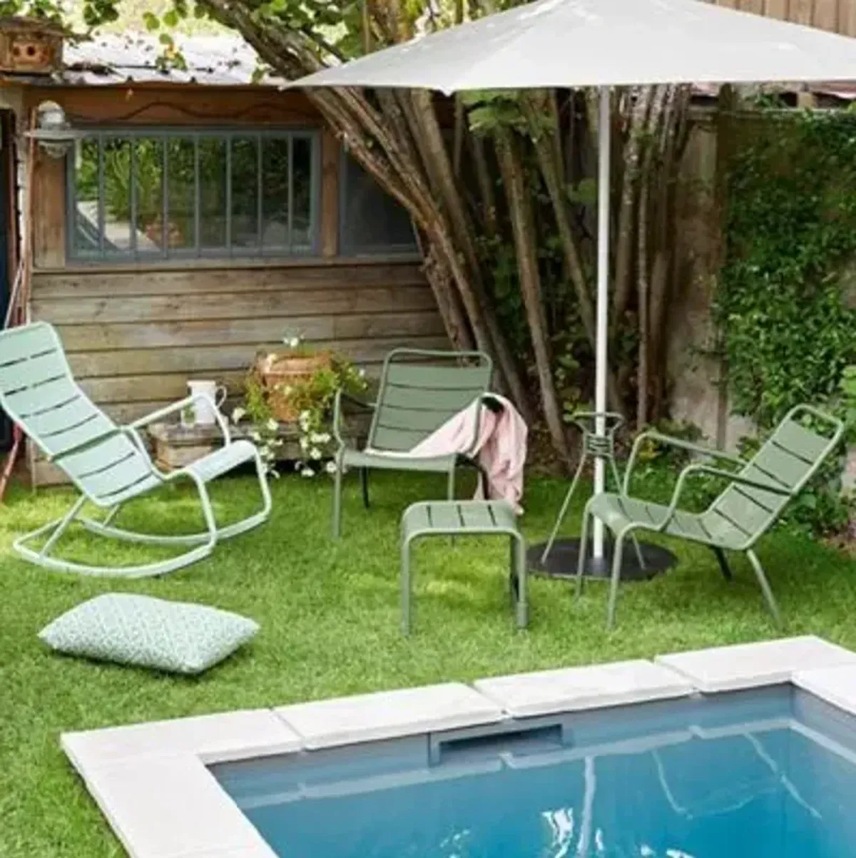 Luxembourg Small Low Table/Ottoman